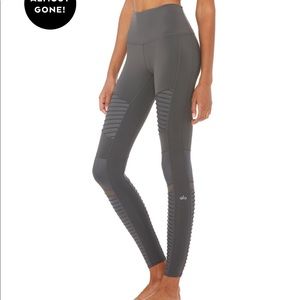 Alo high waisted motto NWT size XS